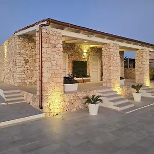 Affittacamere Il Dammuso E Le Stelle, Lampedusa